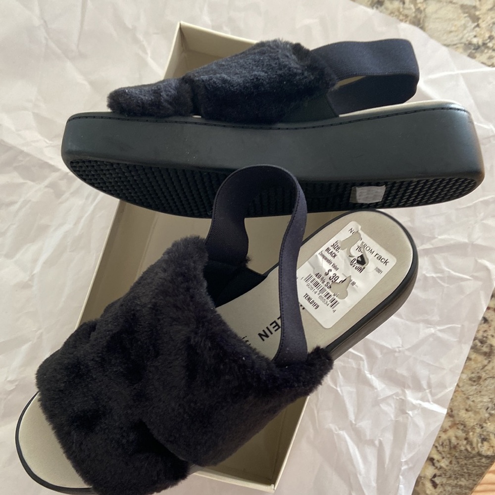 NWT ANNE KLEIN WOMAN’S SLIDER